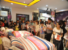 藍(lán)絲羽2012秋冬新品訂貨會(huì)圓滿落幕，家紡市場(chǎng)迎來(lái)新活力